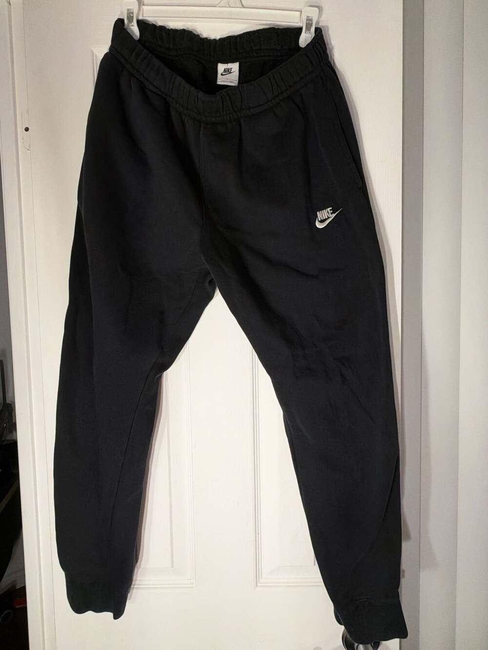 Nike Club Fleece Joggers Size L Black Sweatpants Cuffed